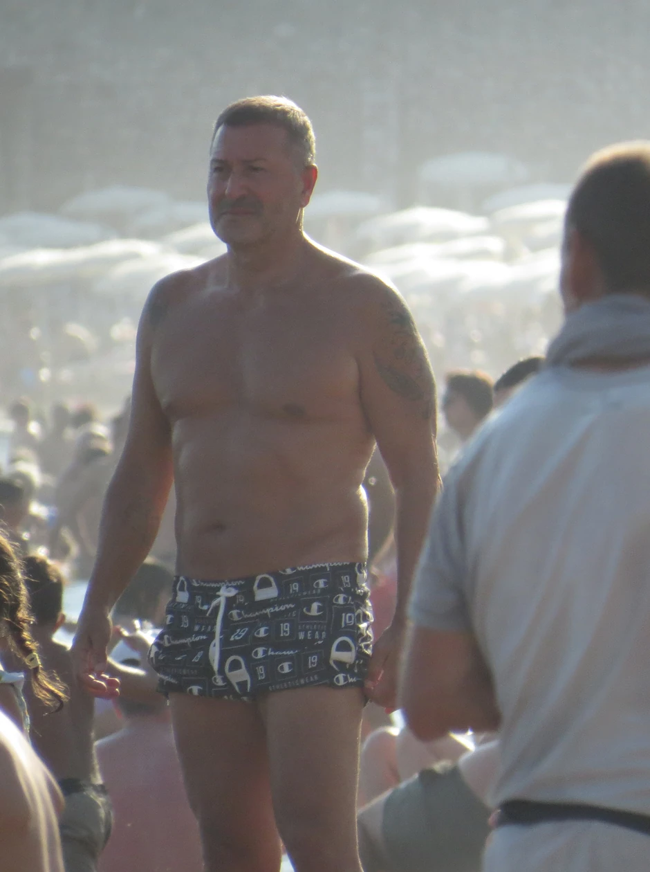 Đole Đogani na plaži u Bečićima
