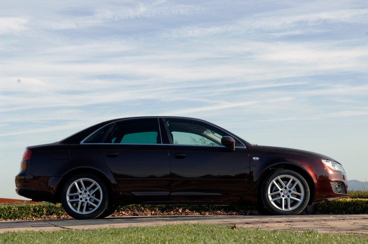 Przed kierowcami Seat stawia do wyboru trzy silniki benzynowe - 1.6/102 KM, 1.8 Turbo 20V/150 KM i 2.0 TSI/200 KM oraz dwulitrowego turbodiesla o mocy 140 lub 170 KM