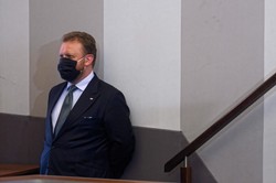 Szumowski: Zajmuję się koronawirusem, a nie dymisją [WYWIAD DGP]