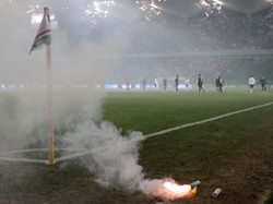 Trybuna na Legii zamknięta. Za petardy