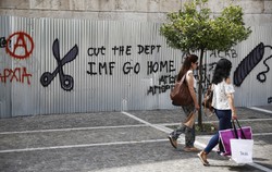 Grecja dostała zastrzyk pieniędzy od UE. Zaczyna spłacać zaległe długi