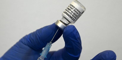 Eksperci rekomendują: Trzecia dawka szczepionki dla wszystkich Polaków!