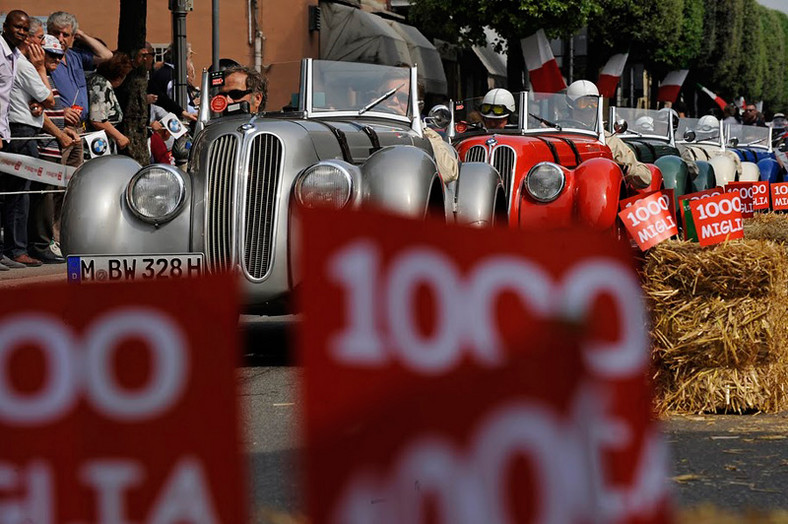 Zobacz zdjęcia z Mille Miglia 2011