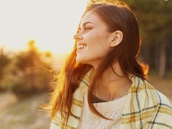 Słoneczna suplementacja na piękne włosy - wiosną nie można o niej zapomnieć