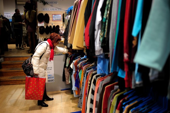 Kupila cipele za 800 dinara, pa shvatila da vrede čitavo bogatstvo! Društvene mreže se usijale: Evo kako izgledaju