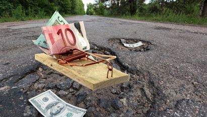 Már a forint és Magyarország sorsát elemzik, súlyos katasztrófa fenyeget – „Uniós pénzek nélkül nincs jó kiút” 