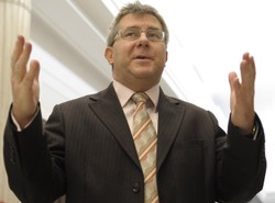 Czarnecki nie płacze po Mojzesowiczu
