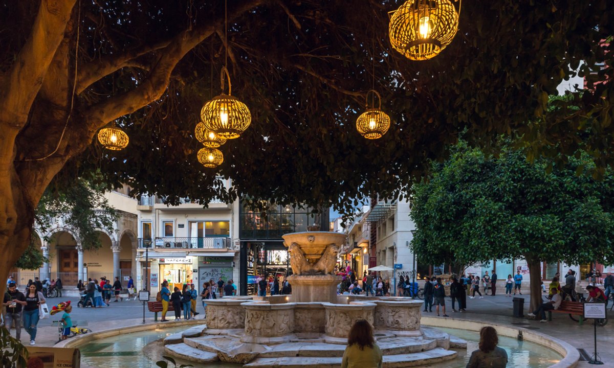 Coraz chętniej jeździmy tam jesienią na urlop. Gdzie jest ciepło, tanio i bez tłumów?