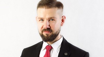 Dr Mariusz Rypina Doktor nauk prawnych. Adwokat specjalizujący się w prawie gospodarczym. Associate partner w kancelarii Prof. Marek Wierzbowski i Partnerzy – Adwokaci i Radcowie Prawni.