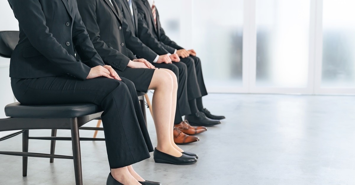 Rekordowo niska liczba ofert pracy w UP. Pracodawcy nie będą zatrudniać nowych pracowników w 2025 r.