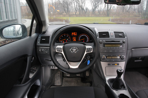 Toyota Avensis 2.0 D-4D - Bez zbędnych fajerwerków