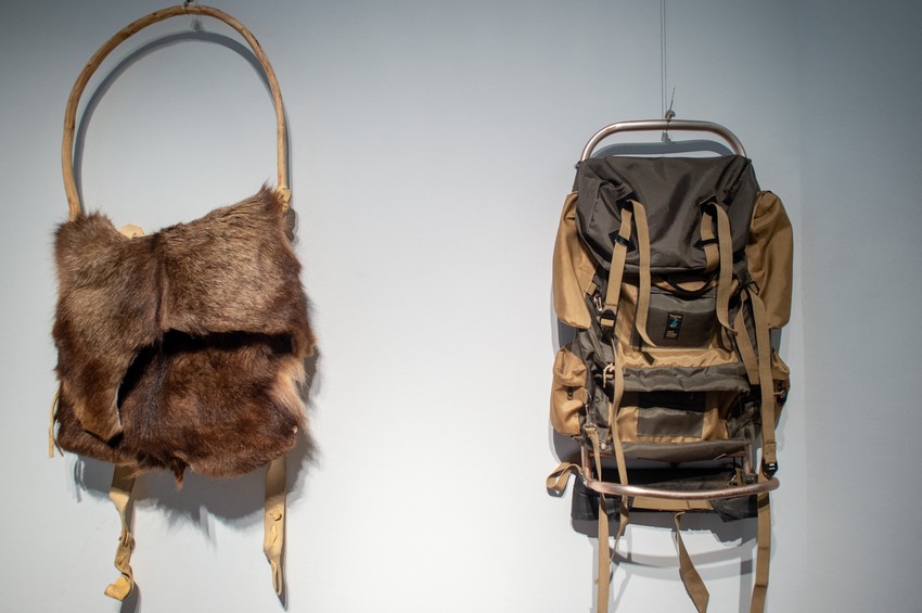 Eci je nosio kapu od medveđe kože i tobolac od jelenske kože (levo)