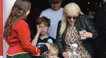 Christina Aguilera z dziećmi na spotkaniu mikołajkowym