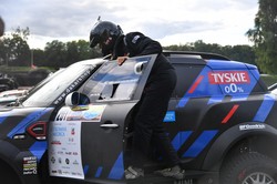 Krzysztof Hołowczyc najszybszy na trasie rajdu Baja Poland