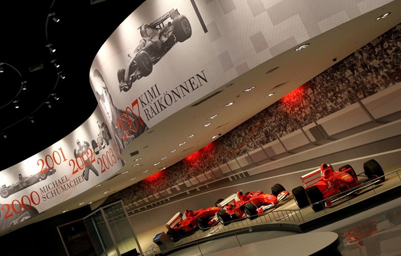 Ferrari World Abu Dhabi zaprasza