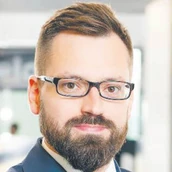 dr Michał Mostowik
