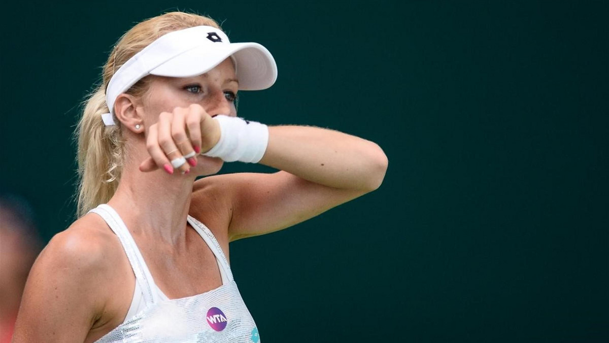 Ostatni oficjalny turniej WTA Urszula Radwańska zakończyła schodząc z kortu z powodu kontuzji. W pierwszej rundzie imprezy w Luksemburgu poddała mecz ze Szwajcarką Stefanie Voegele przy stanie 3:6, 0:4. Transmisje z imprezy w kanale Eurosport.