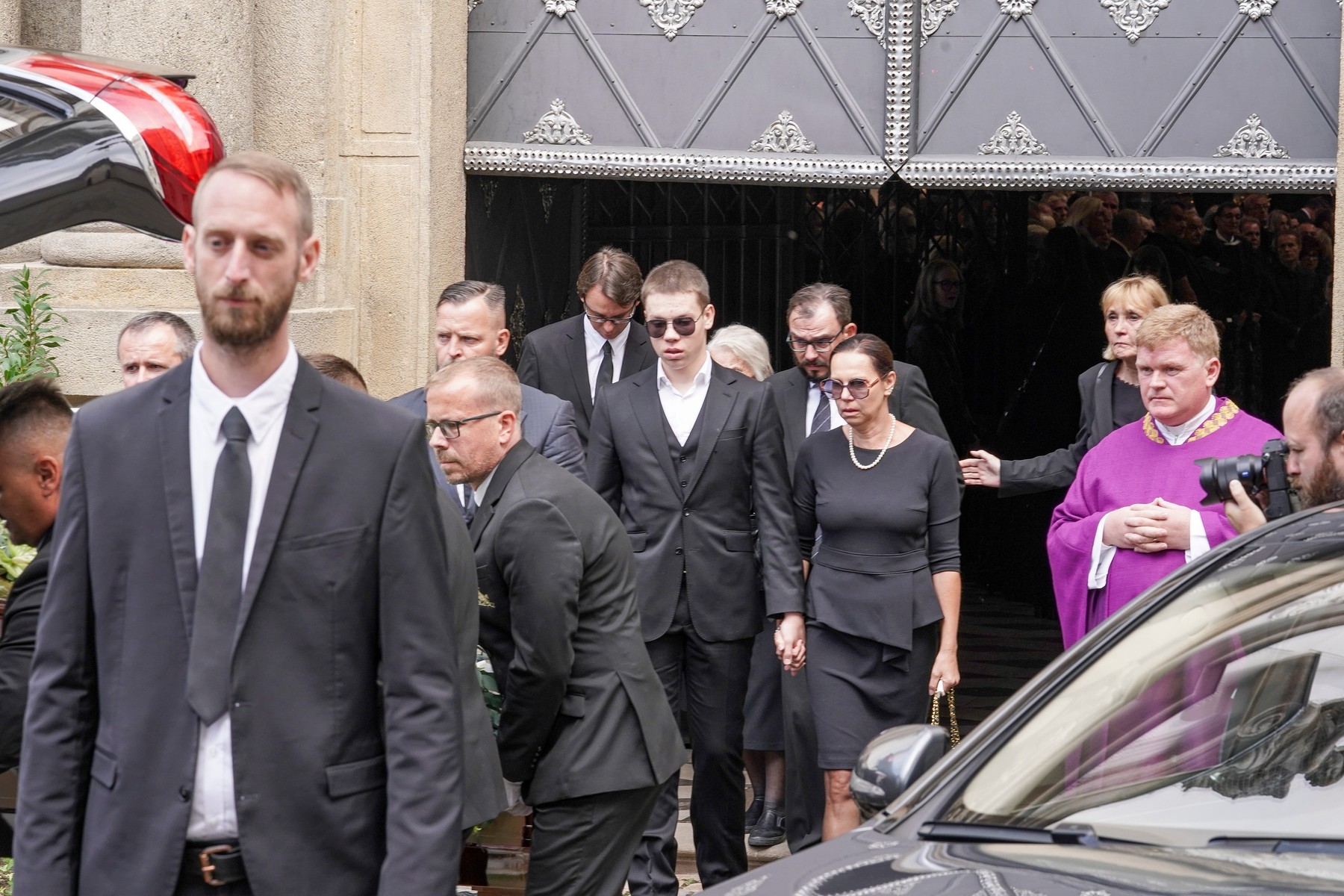 Patejdlova manželka Miluše a syn Benjamin.