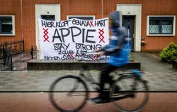 Piłkarz Ajaksu Amsterdam, który zasłabł podczas meczu ma trwałe uszkodzenia mózgu