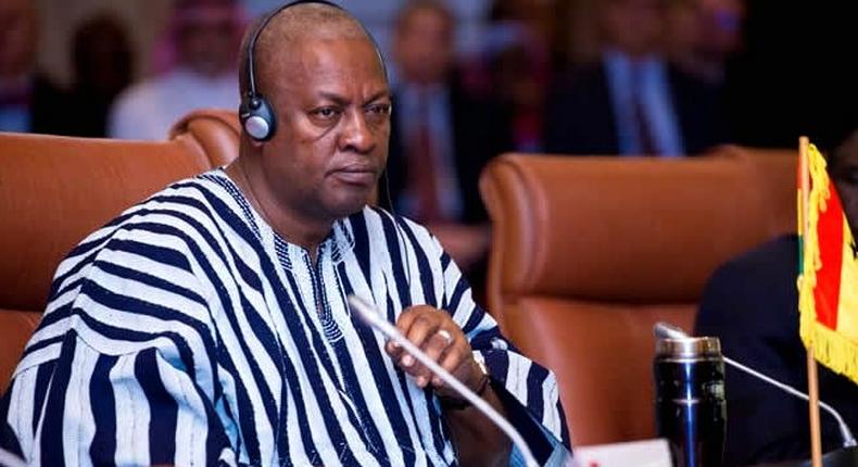 ___5487949___https:______static.pulse.com.gh___webservice___escenic___binary___5487949___2016___9___14___0___95201641508_880prez_mahama_arrives_in_new_york_for_70th_un_general_assembly