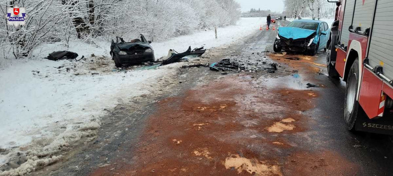 Tragiczny wypadek na Lubelszczyźnie. Z dachu auta nic nie zostało