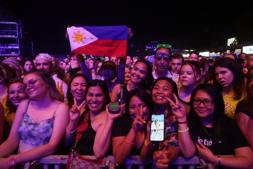 Exit, Black Eyed Peas