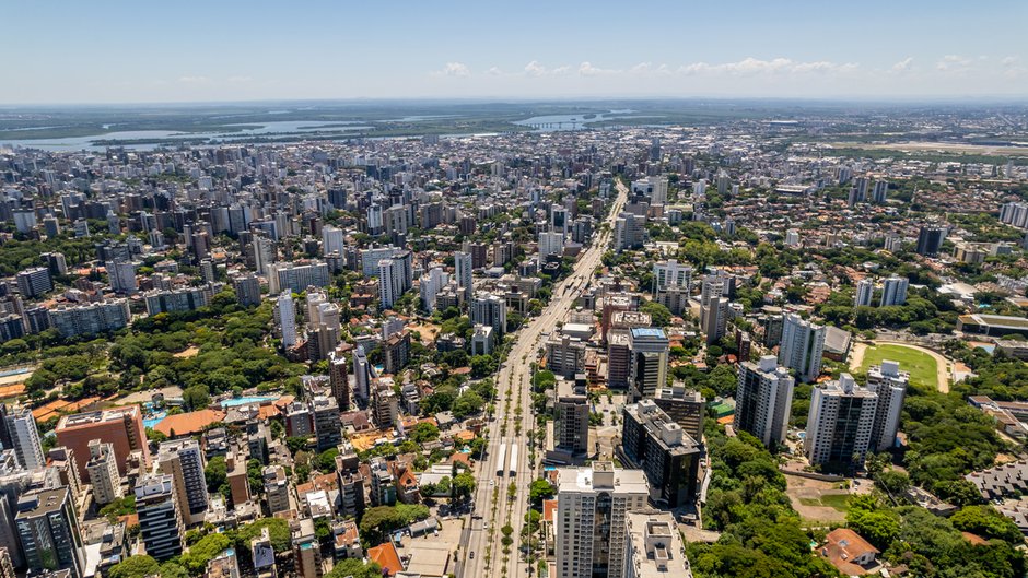 Widok z lotu ptaka na Porto Alegre, największe miasto na południu Brazylii