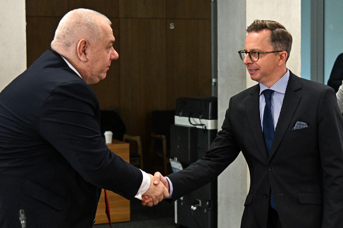 Jacek Sasin, Dariusz Joński