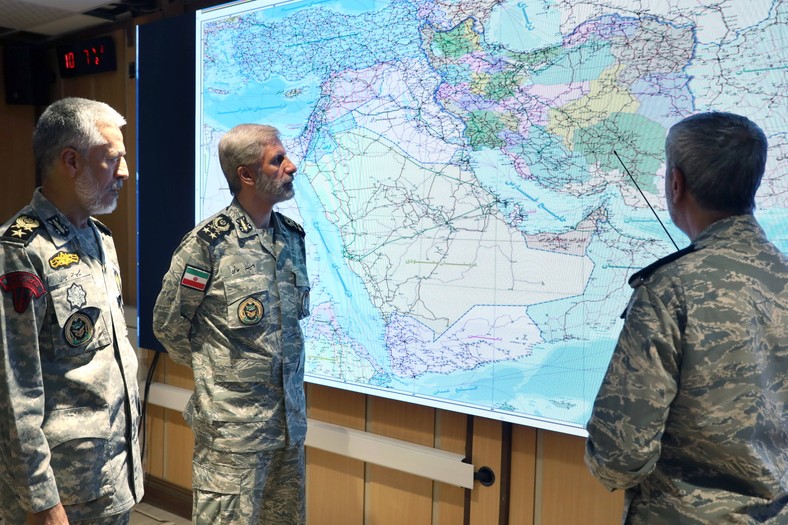 Iran atakuje amerykańską bazę. Katar grozi odpowiedzią