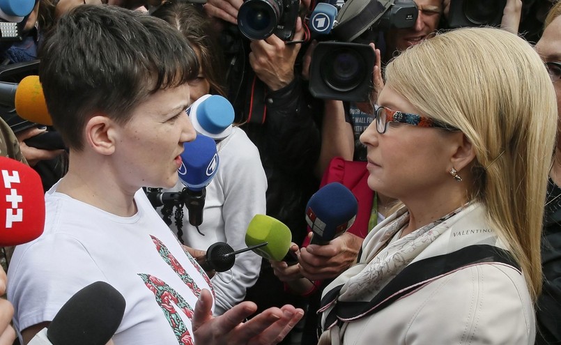 Sawczenko witana przez Julię Tymoszenko