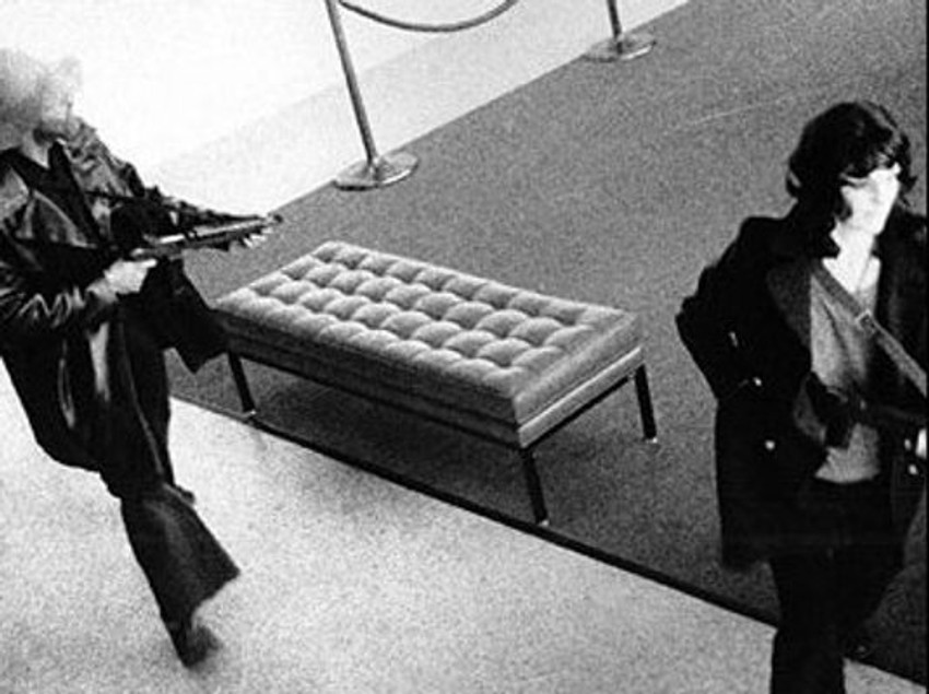 Pati Herst (desno) u pljački banke sa teroristima