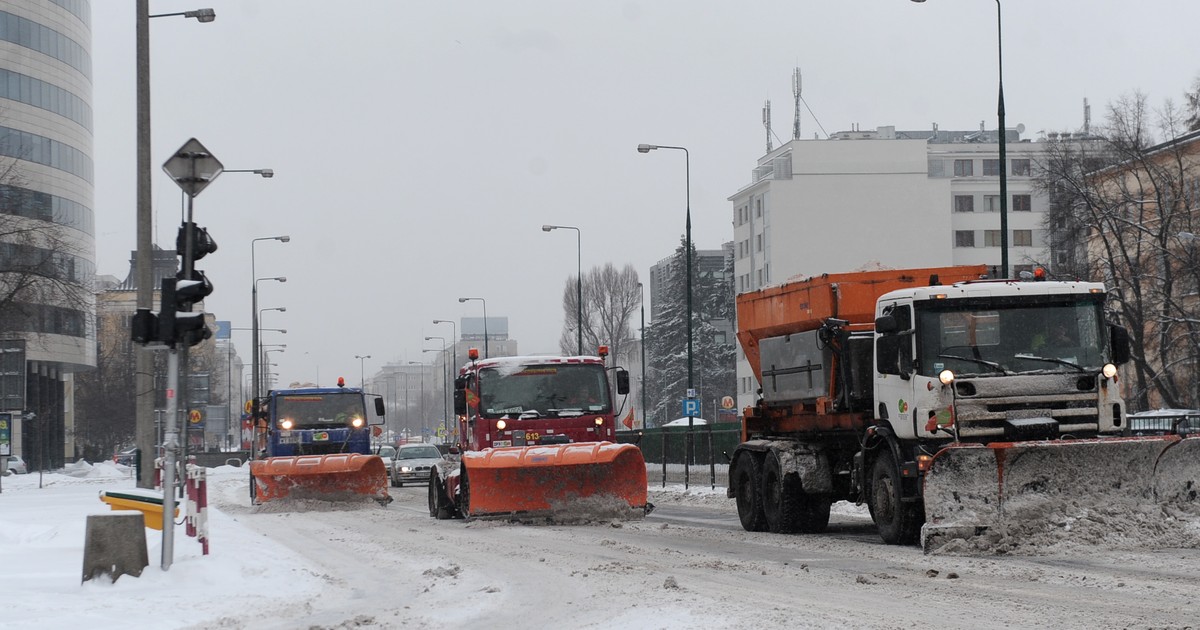 Zima dla nikogo w Warszawie nie jest zaskoczeniem – zapewniają urzędnicy