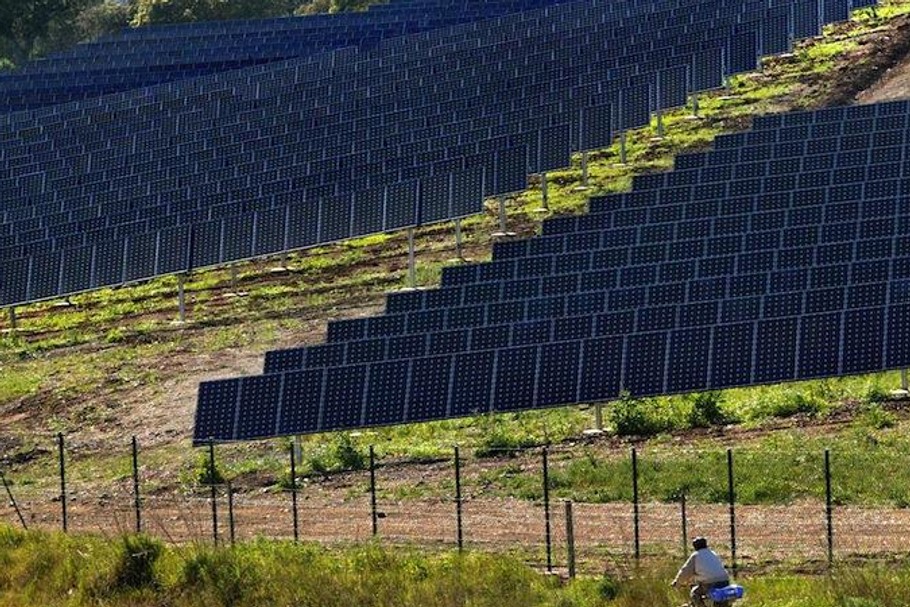 Elektrownia słoneczna panele słoneczne energetyka solarna