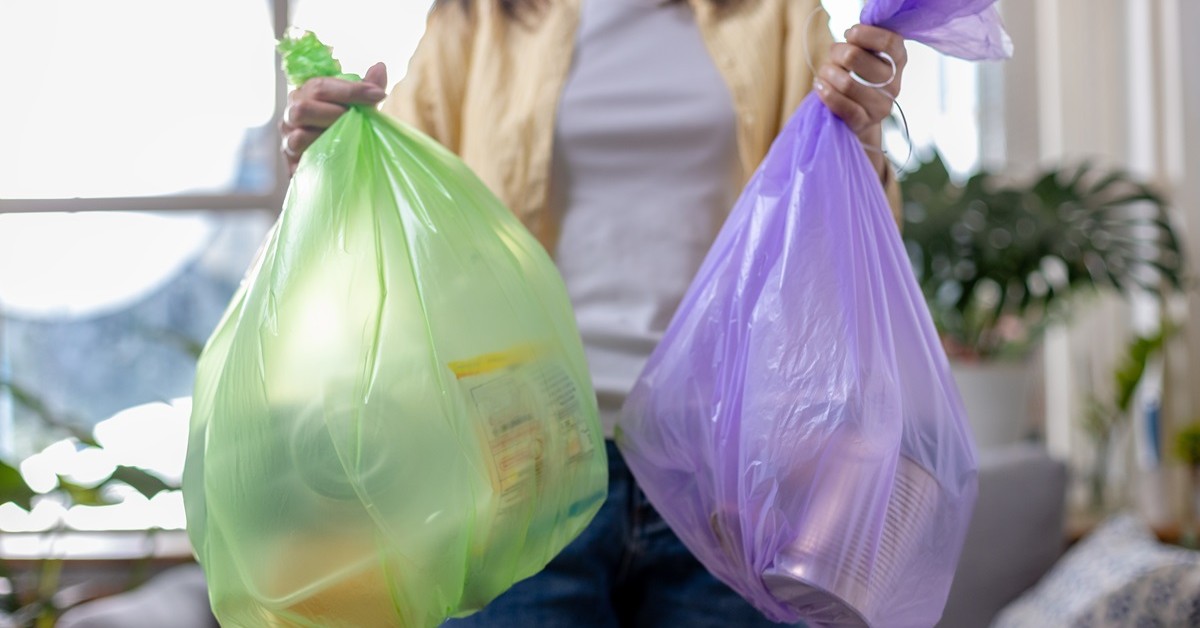 Gmina zwróci mieszkańcom pieniądze? Bez uchwały nie ma podwyżki opłat za śmieci