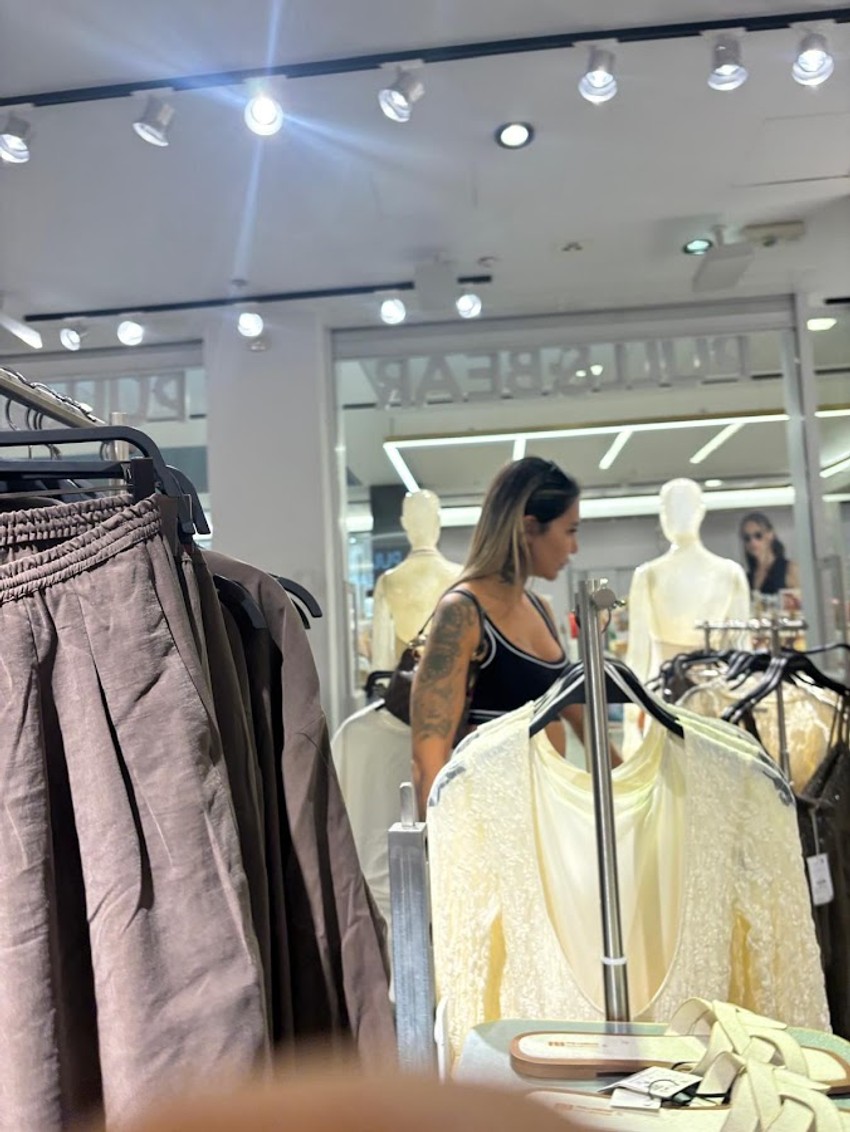 Aneli Ahmić u šopingu