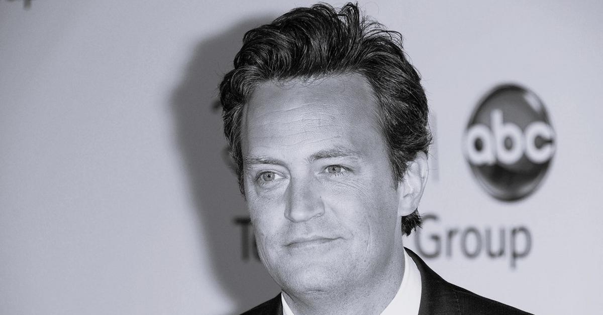  Nie żyje Chandler z serialu Przyjaciele. Matthew Perry miał 54 lata