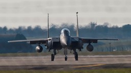 myśliwce usa rozbiły się w kuwejcie. członkowie wszystkich załóg przeżyli