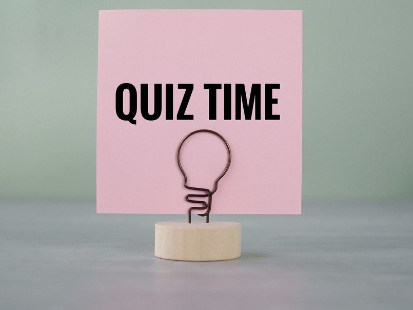 QUIZ. Muzyka z czasów PRL. Dokończ tekst piosenki. Dasz radę zdobyć 10/10?