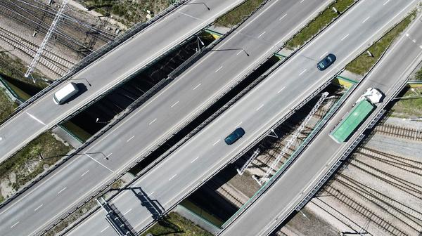 W najbliższych dniach planowane jest ogłoszenie przetargu na kompleksowy remont estakady nad torowiskiem PKP przy ul. Elbląskiej