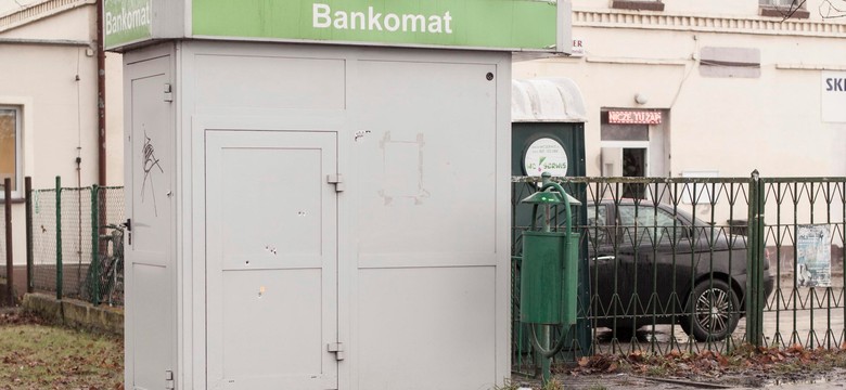 GazetaWroclawska.pl: Policjanci w Wiszni Małej początkowo bronili się zwykłym paralizatorem elektrycznym