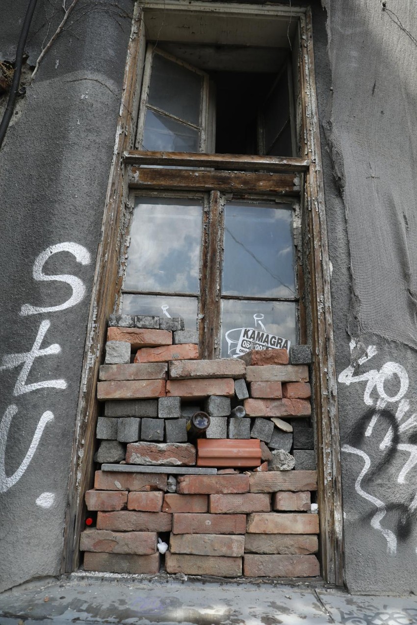 Kuća je u vlasništvu republike Gvineje.