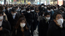 Dlaczego w Azji nosili maseczki długo przed wybuchem pandemii COVID-19?