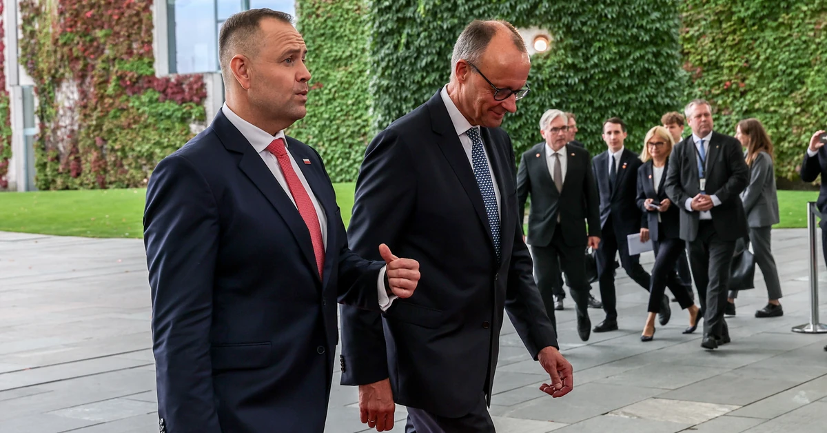 Karol Nawrocki dostał w Berlinie prezent dla córki. Czym obdarowano Kasię? [WIDEO]