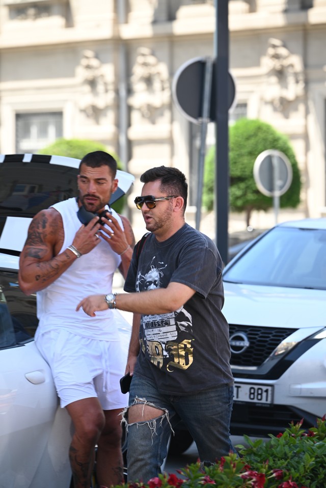 Holivudska zvezda Simon Suzine zvezda Paparaco
