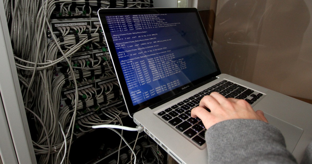 "Wystarczy jeden znak". Ekspert z sieci zdradza prosty trik na hakerów