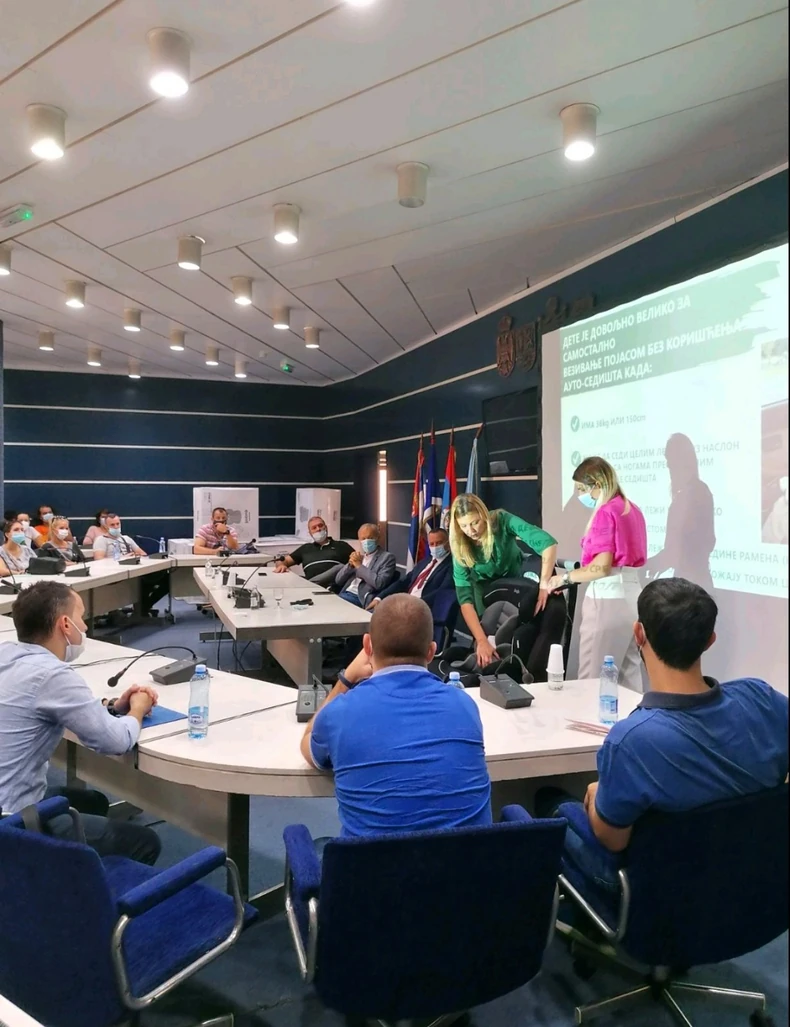 Podela besplatnih auto-sedišta Novosađanima