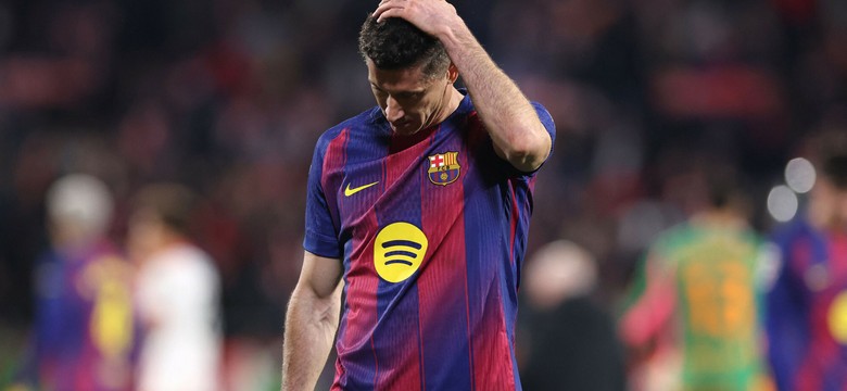 Robert Lewandowski trenował w masce. Wygląda prawie jak Zorro