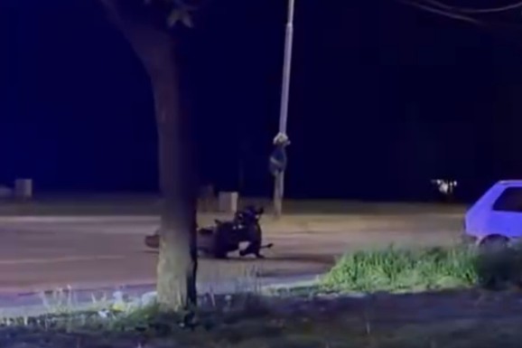 (VIDEO) OBOREN MOTOCIKLISTA Saobraćajna nesreća u Dositejevoj: Uviđaj u toku