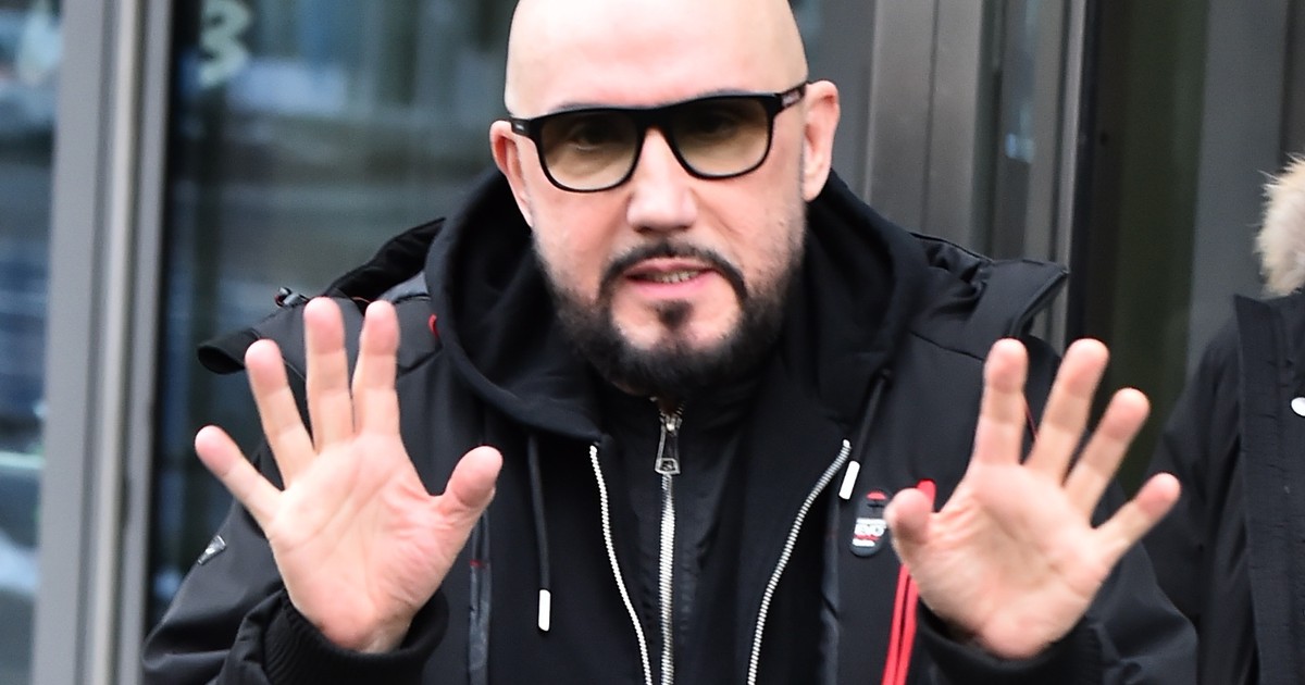 Grzegorz Skawiński bez okularów. Fani zgodni: całkiem inny człowiek ...