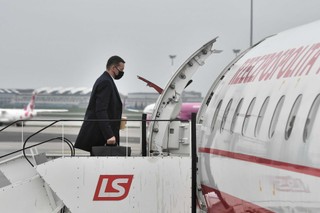 Władza lubi latać. Od początku lipca odbyło się prawie 80 lotów HEAD